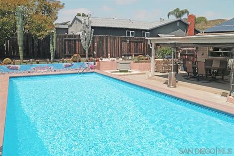 10053 Cedar Springs Dr, Santee, CA 92071 photo 4