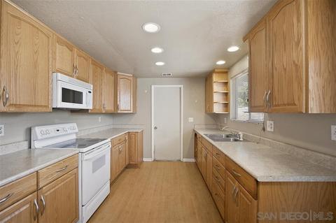 30037 Canvasback, Campo, CA 91906 photo 2