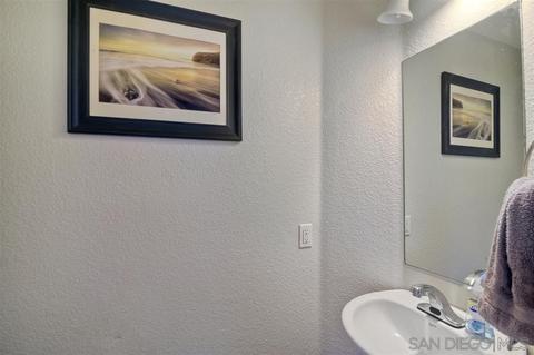 268 Apple Gln, Escondido, CA 92025 photo 10