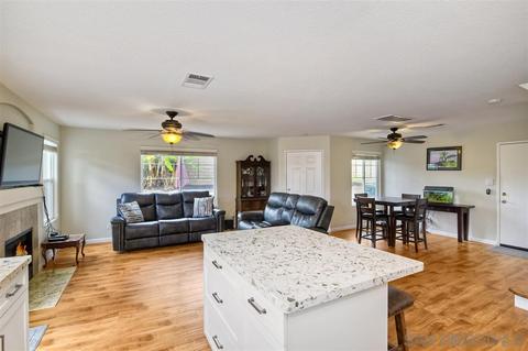 268 Apple Gln, Escondido, CA 92025 photo 5