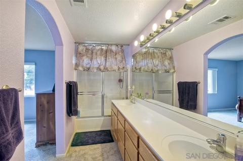 268 Apple Gln, Escondido, CA 92025 photo 14