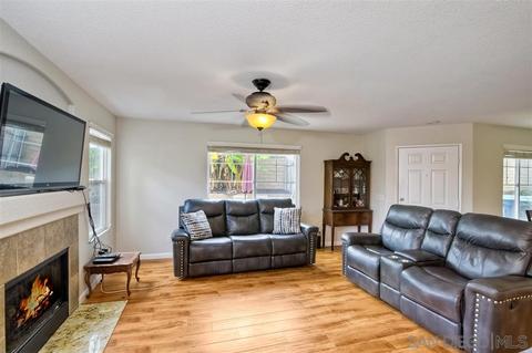 268 Apple Gln, Escondido, CA 92025 photo 7