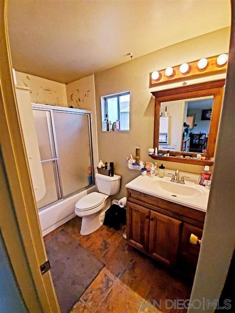 151 Lakeview Ave, Spring Valley, CA 91977 photo 9