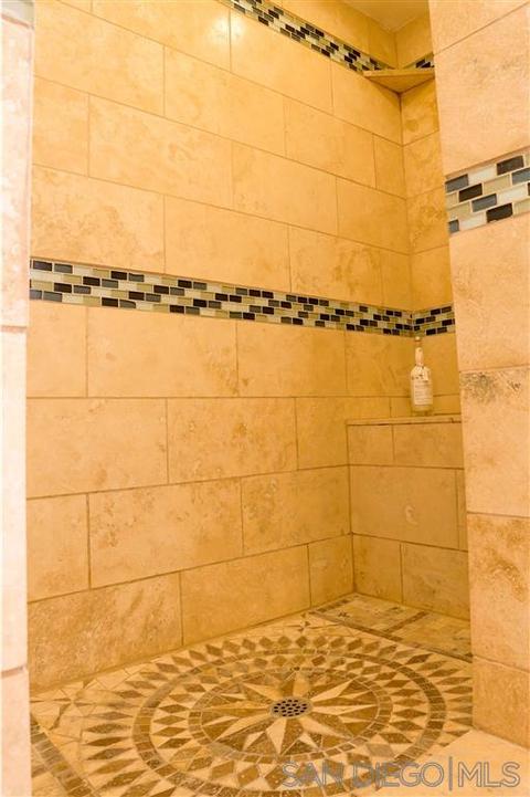 815 E Bobier Dr, Vista, CA 92084 photo 25