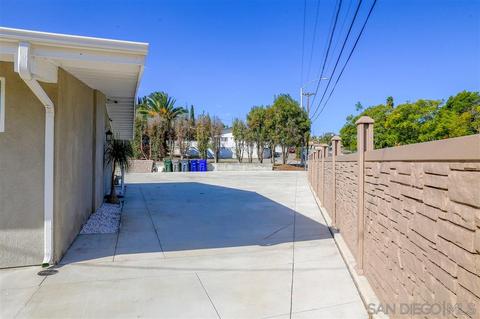 815 E Bobier Dr, Vista, CA 92084 photo 4