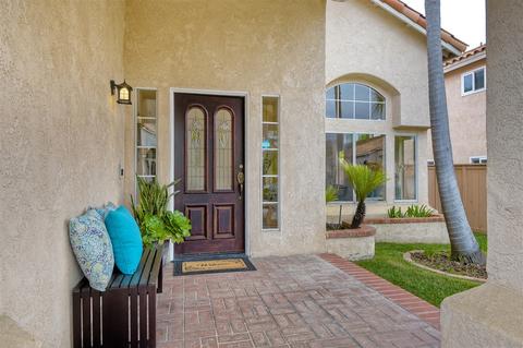 1854 Olympus Loop, Vista, CA 92081 photo 2