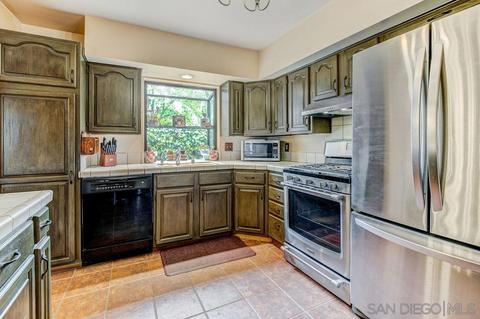 4676 Pomona Ave, La Mesa, CA 91942 photo 9