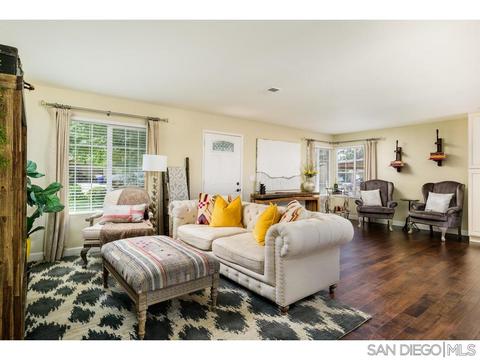 13021 Gate Dr, Poway, CA 92064 photo 3