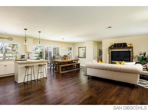 13021 Gate Dr, Poway, CA 92064 photo 4
