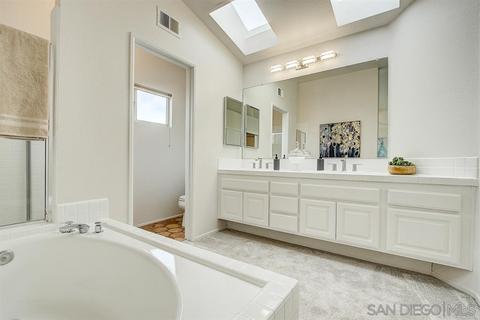 1676 Olympus Loop Dr, Vista, CA 92081 photo 17