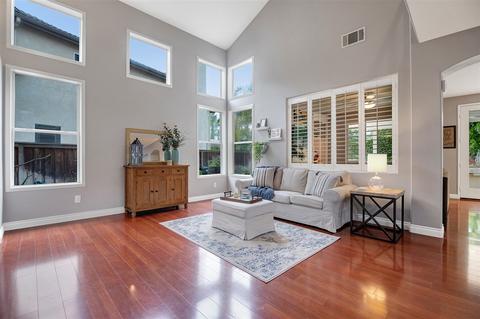 6695 Corte Eduardo, Carlsbad, CA 92009 photo 9