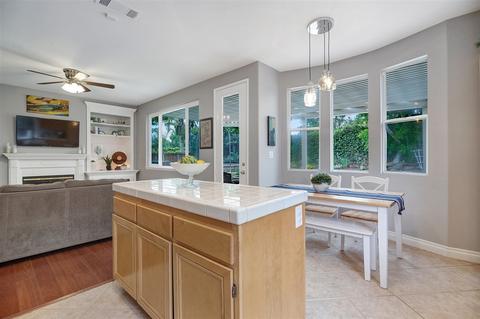6695 Corte Eduardo, Carlsbad, CA 92009 photo 6