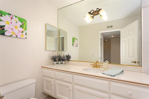 4563 Cordoba Way, Oceanside, CA 92056 photo 9