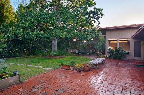 10 E Roseland Dr, La Jolla, CA 92037 photo 8
