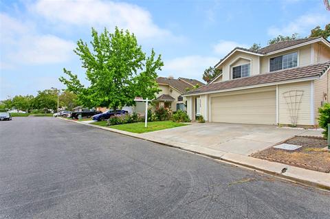 5352 Gooseberry Way, Oceanside, CA 92057 photo 2