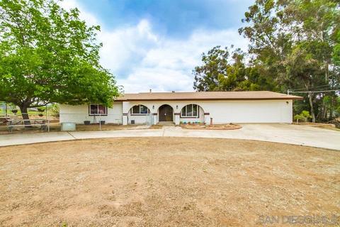 1250 10th St, Ramona, CA 92065 photo 2