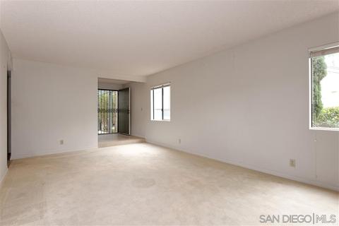 8036 Caminito Gianna, La Jolla, CA 92037 photo 3
