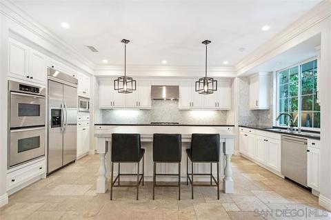 7574 Circulo Sequoia, Carlsbad, CA 92009 photo 1