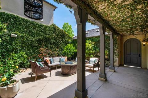 7574 Circulo Sequoia, Carlsbad, CA 92009 photo 3