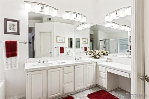 7079 Zubaron Ln, Carlsbad, CA 92009 photo 25