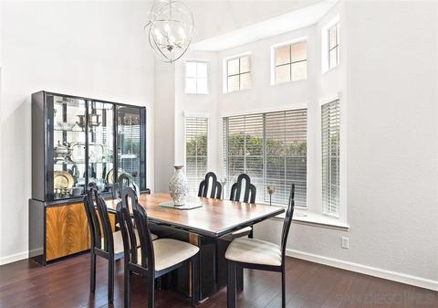 7079 Zubaron Ln, Carlsbad, CA 92009 photo 5