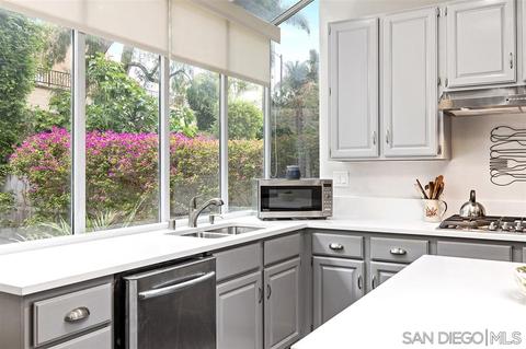 7079 Zubaron Ln, Carlsbad, CA 92009 photo 10