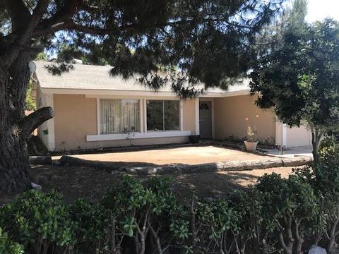 463 Bobier, Vista, CA 92084 photo 2