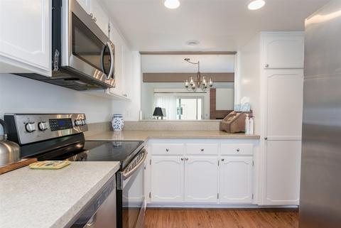 6845 Batiquitos Dr, Carlsbad, CA 92011 photo 4