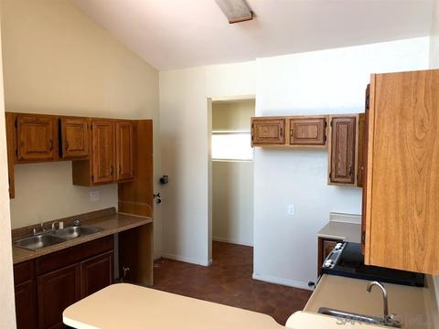 1501 Maria Ave, Spring Valley, CA 91977 photo 7