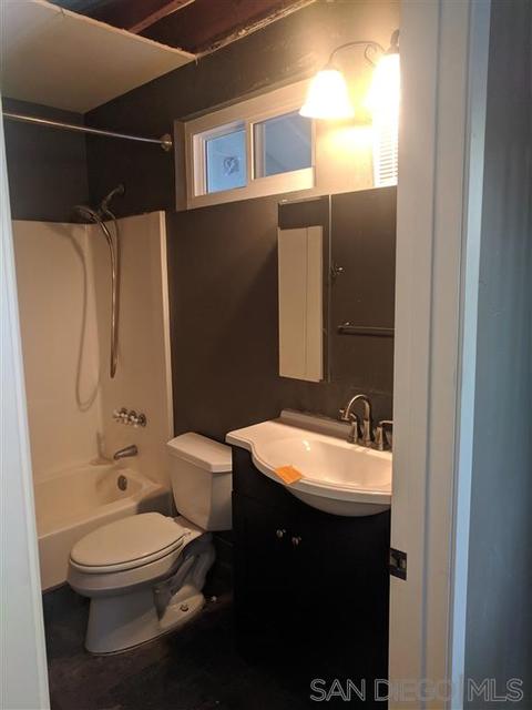 8122 Cove Ln, Bradley, CA 93426 photo 5