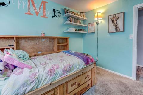 565 Carlsbad St, Spring Valley, CA 91977 photo 16