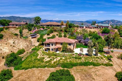 1882 Santa Margarita Dr, Fallbrook, CA 92028 photo 2