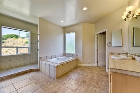1882 Santa Margarita Dr, Fallbrook, CA 92028 photo 16