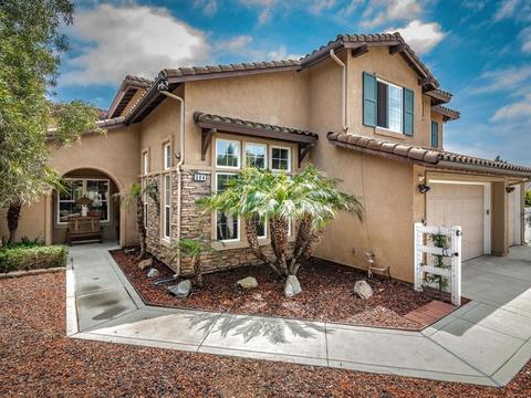 604 Sun Cir, Vista, CA 92081 photo 2