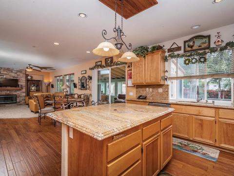 604 Sun Cir, Vista, CA 92081 photo 9