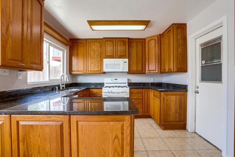 9538 Frascati Way, Santee, CA 92071 photo 10