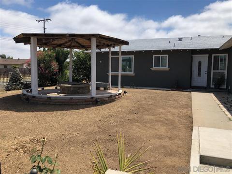 327 Redondo Dr, Oceanside, CA 92057 photo 4
