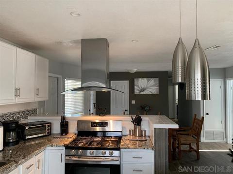 327 Redondo Dr, Oceanside, CA 92057 photo 6
