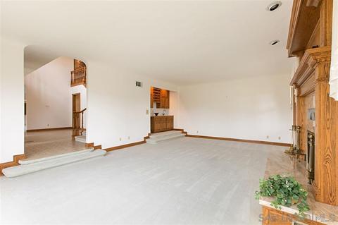 1204 Sugarbush Dr, Vista, CA 92084 photo 6