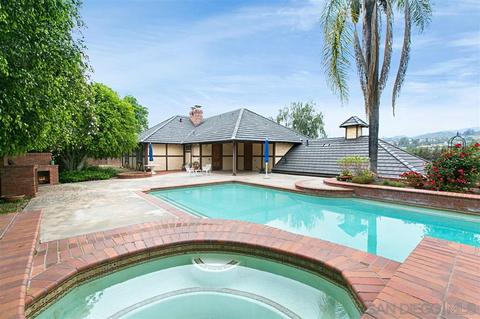 1204 Sugarbush Dr, Vista, CA 92084 photo 20