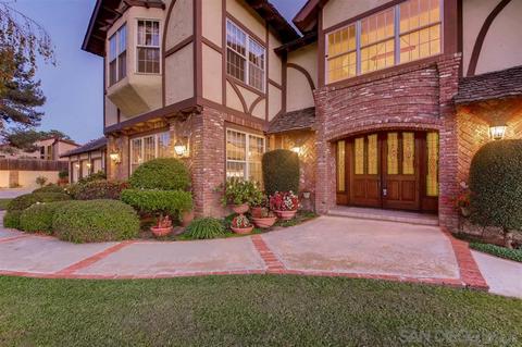 1204 Sugarbush Dr, Vista, CA 92084 photo 3