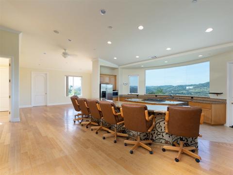 1055 N Stage Coach Ln, Fallbrook, CA 92028 photo 9