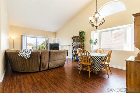 1994 Stonecrest Ct, Vista, CA 92081 photo 9