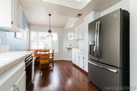 1994 Stonecrest Ct, Vista, CA 92081 photo 7