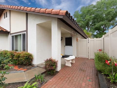 274 Manzanita Dr, Oceanside, CA 92057 photo 3