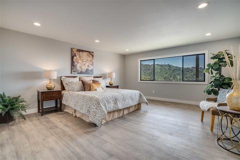 7683 Caminito Coromandel, La Jolla, CA 92037 photo 16