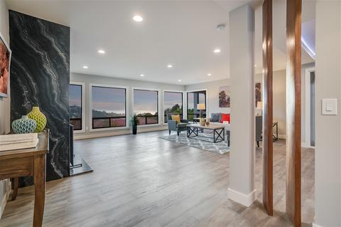 7683 Caminito Coromandel, La Jolla, CA 92037 photo 11