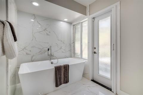 7683 Caminito Coromandel, La Jolla, CA 92037 photo 20