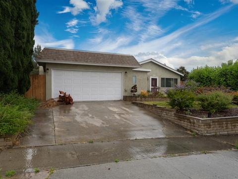203 Monroe St, Oceanside, CA 92057 photo 2