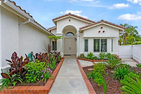 469 Benevente Dr, Oceanside, CA 92057 photo 2